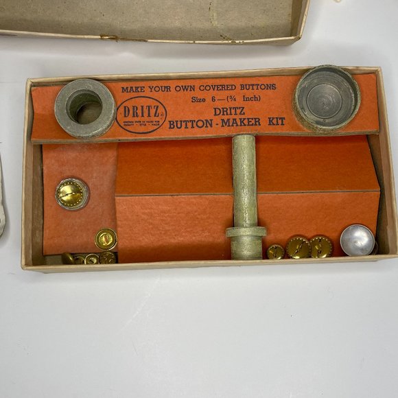 Vintage Dritz Button-Maker Kit and Majesty Tailor's Chalk - Picture 4 of 11
